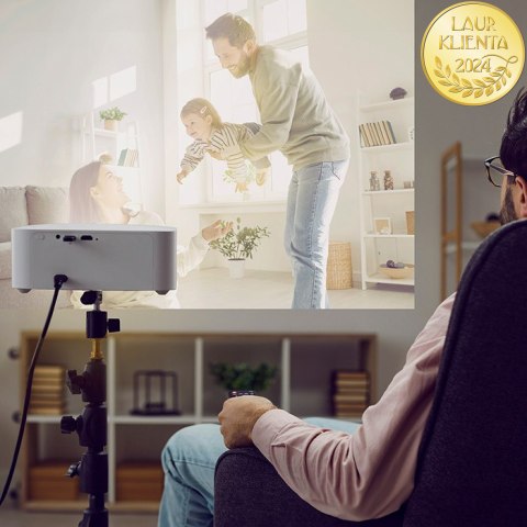 Qoltec Kabel zasilający IEC C13/SCHUKO | 3x0.75mm² | 1.8m