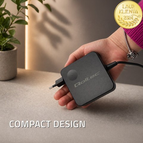 Qoltec Ładowarka sieciowa GaN Super Fast 100W | USB-C PD | 5-20V | 3-5A | Laptop | MacBook | Smartfon | kabel 1.8m